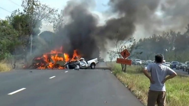 25 killed in car crash in Thailand (PHOTO)