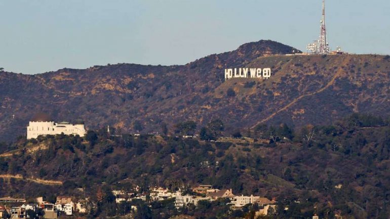 Hollywood sign vandalized to read "Hollyweed" (VIDEO/PHOTO)