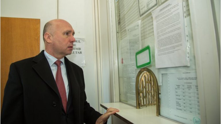 Moldovan prime minister visits one of northern customs posts 