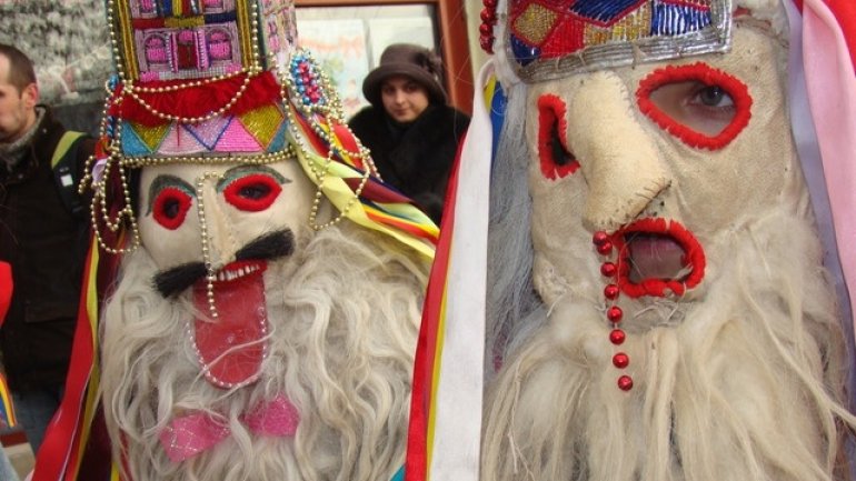 Good mood and Malanca dance. Edinet town residents celebrate their anniversary