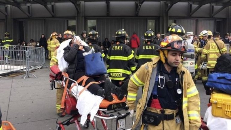 New York train crash: Dozens injured in derailment