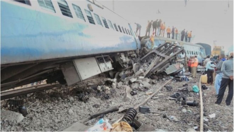 India train crash leaves 36 dead and many injured