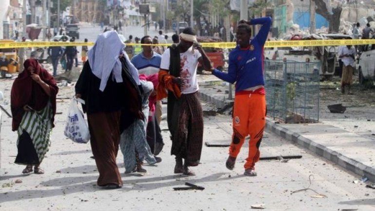 10 dead, more than 50 wounded in double attack at Mogadishu hotel (VIDEO)