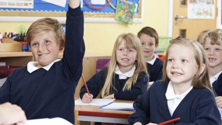 Girls lose faith in their own talents by the age of six, researchers say