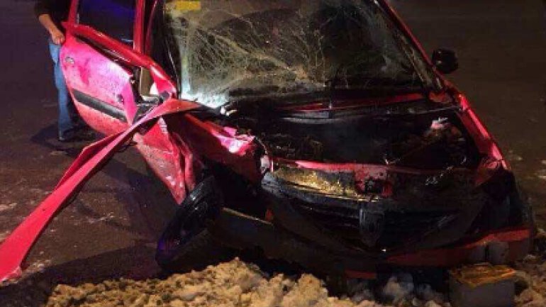 Four persons injured after two cars collided in Chisinau (PHOTO)