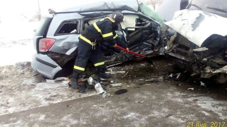 One dead, three others injured in a car accident in Telenesti district (PHOTO)