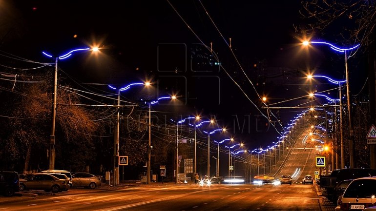 Over 100,000 lei spent by Chisinau City Hall on restoration of electric pillars