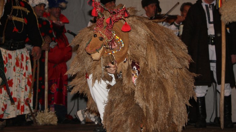 Winter traditions revived at Winter Tales festival in Crihana Veche, Cahul