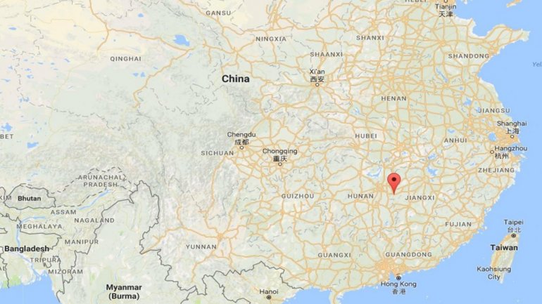 Man armed with knife climbs over Chinese kindergarten wall and attacks 11 students