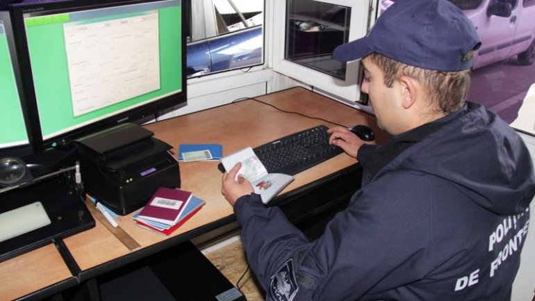 Moldovan detained at border crossing point with fake passport