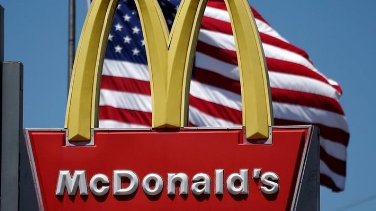 McDonald's U.S. sales drop for first time in six quarters