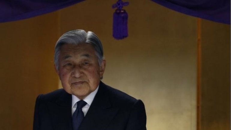 Japanese government panel leans to one-off law for emperor's abdication