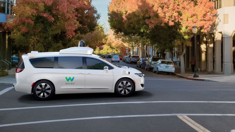 Google to start testing its self-driving minivan later this month