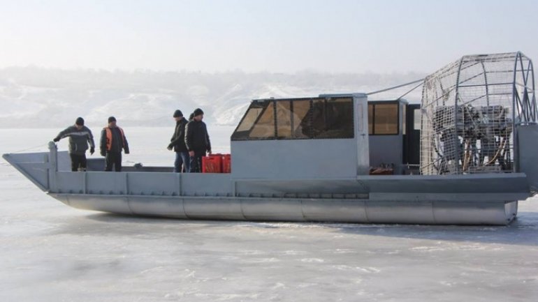 Hovercraft gets functional to carry people, goods over Dniester