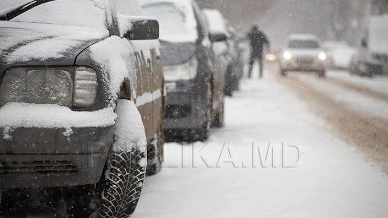 Blizzard covers Moldovan roads in deep snow (PHOTO)