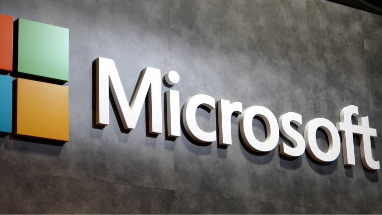 Microsoft's market value passes over $500 bn