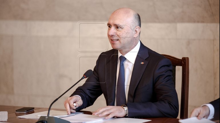 Prime Minister Pavel Filip congratulates Romanian counterpart on appointment to office