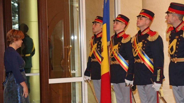 President Igor Dodon receives credentials from four newly appointed ambassadors