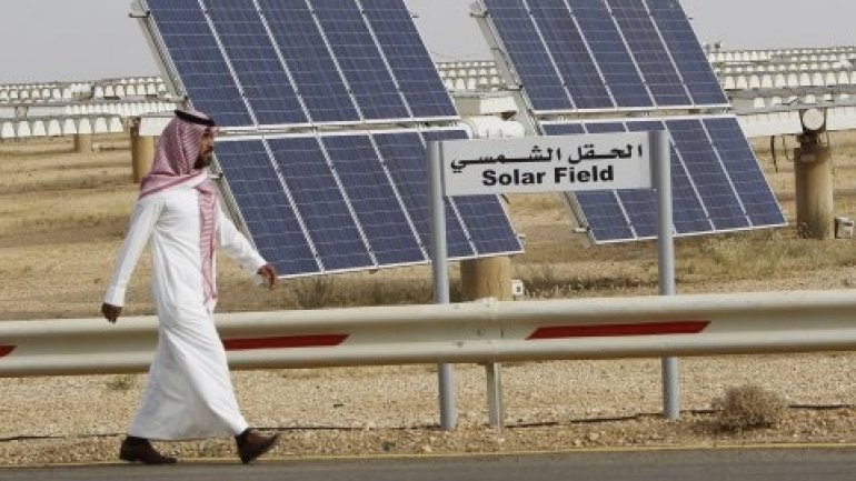 Despite being biggest oil producers in world, Saudis turn to solar power