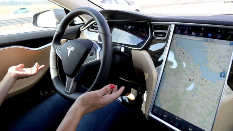 Tesla begins rolling out much-anticipated Autopilot update for its newest cars