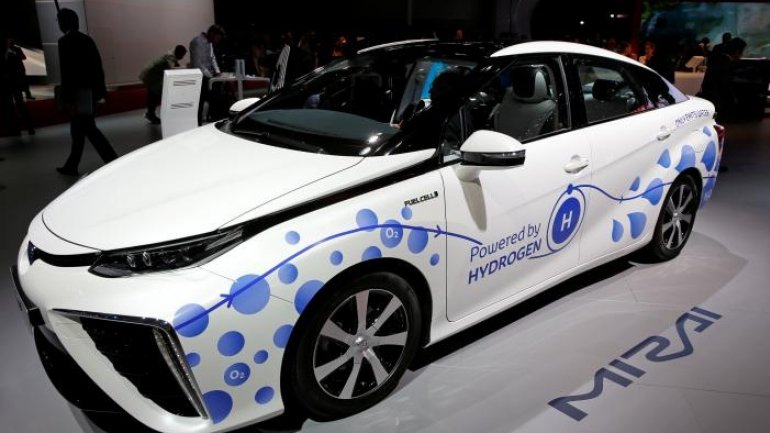 Toyota Motor to start testing fuel cell vehicles in UAE