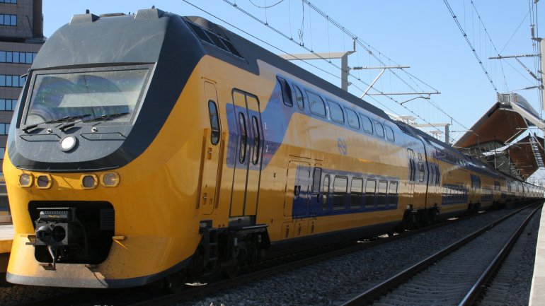 Dutch trains use but wind power