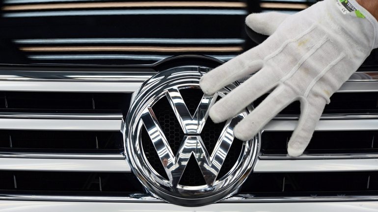 Six Volkswagen executives charged with fraud over emissions cheating