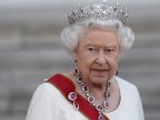 Queen in sapphire for 65 years on throne