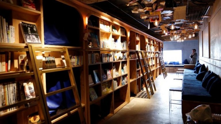 Tokyo's "Book and Bed" is the booklover's dream hotel