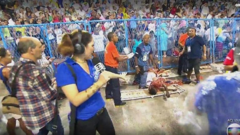 Rio carnival: 20 hurt as out-of-control float hits fence (PHOTO/VIDEO)