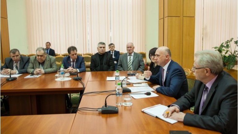 Moldovan PM chairs meeting on draft list of professional training fields