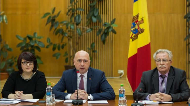 Moldovan PM chairs meeting on draft list of professional training fields