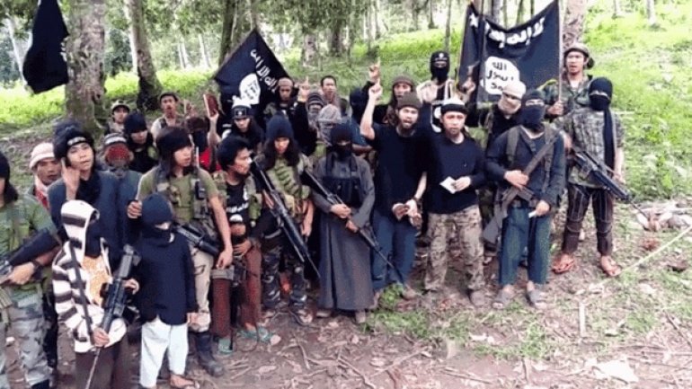 Philippine Abu Sayyaf jihadists behead German hostage in video