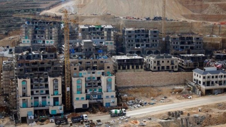 Israel approves 3,000 new settler homes as Amona evacuation begins