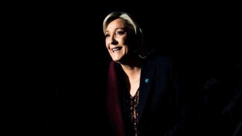 France election: Far-right's Le Pen rails against globalisation