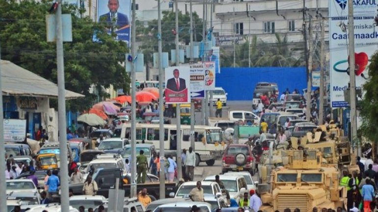 Somali elections: Mogadishu traffic ban ahead of presidential vote