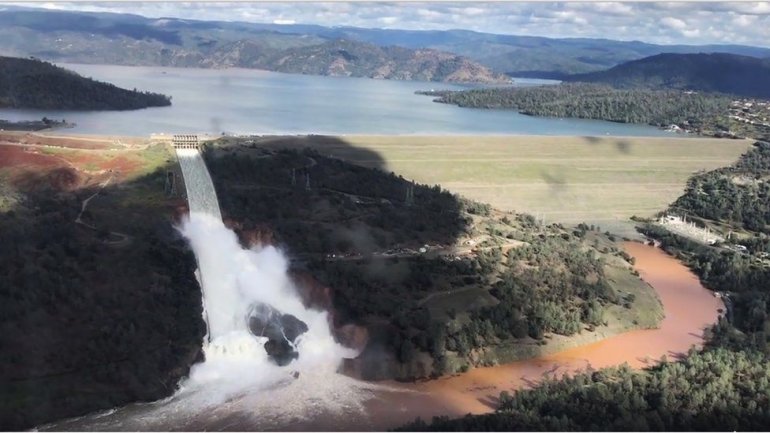 Oroville Dam risk: Thousands ordered to evacuate homes (VIDEO)