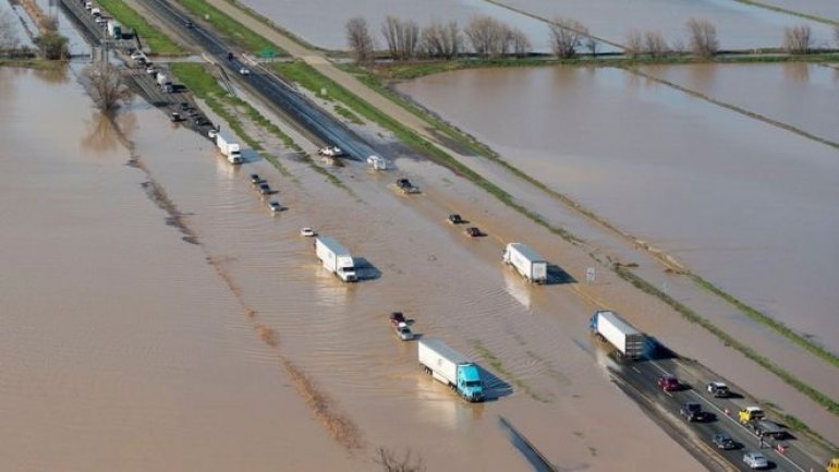 California "bombogenesis" storm pushes north