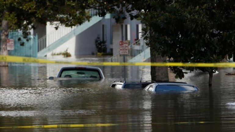 San Jose flooding: Dozens rescued by boat