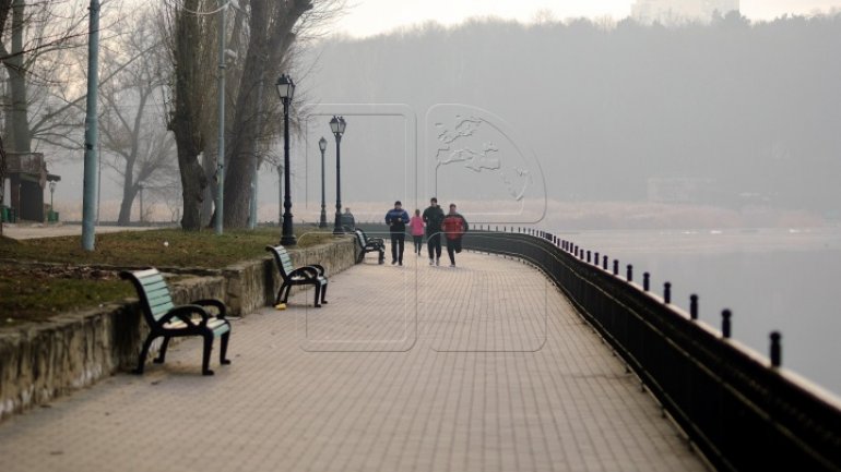 WEATHER in Moldova. Spring knocking at door 