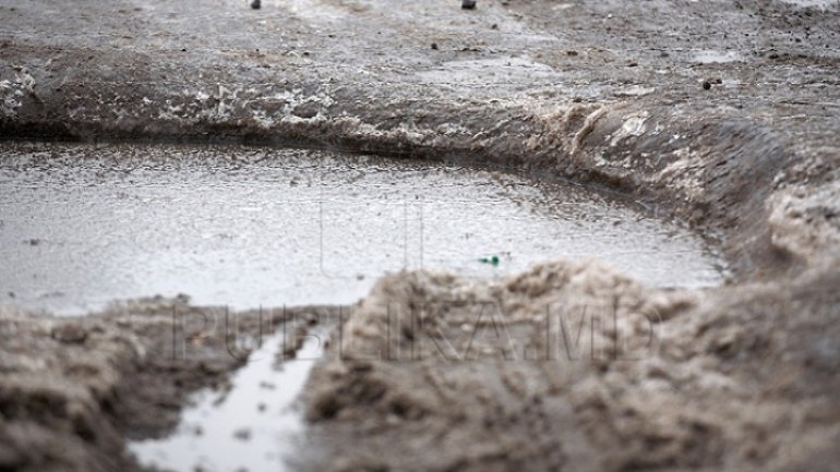 Moldovan villages, stuck in mud for centuries