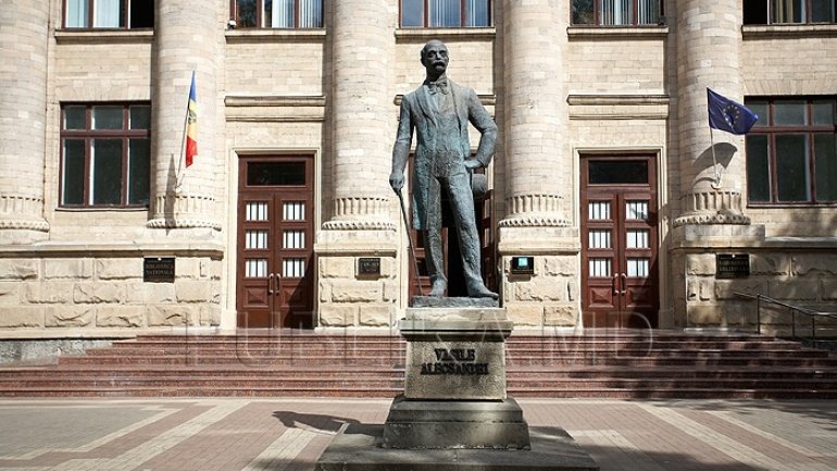 Unusual exhibition of books held at National Library in celebration of Moldova-Turkey relations