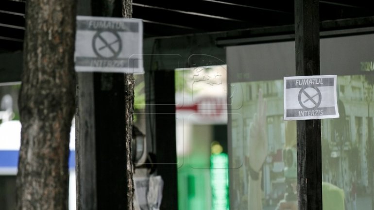 Anti-smoking law is likely to be relaxed, at restaurant owners' request