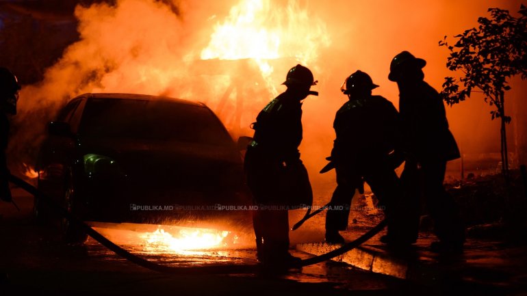 Students of driving school in Capital learn how to act in fire situations 