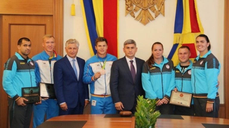 Moldovan Olympians receive prizes for outstanding performances in Rio de Janeiro