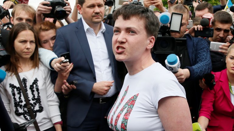 Ukrainian parliamentarian Nadiya Savchenko trips to rebel-held Donbas