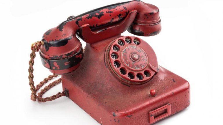 Hitler's phone to be auctioned in US