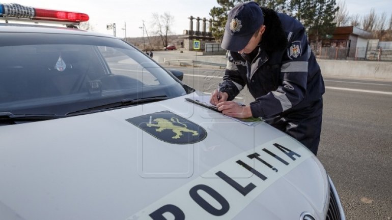 Police hold up drugged man in smoking car