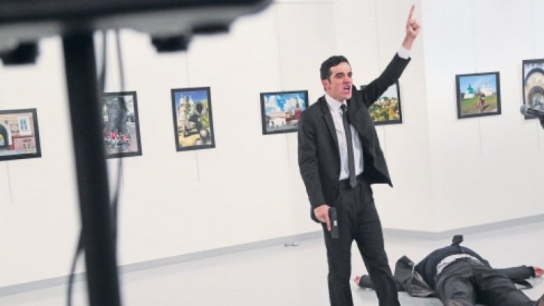 AP image of Turkish assassin wins World Press Photo award