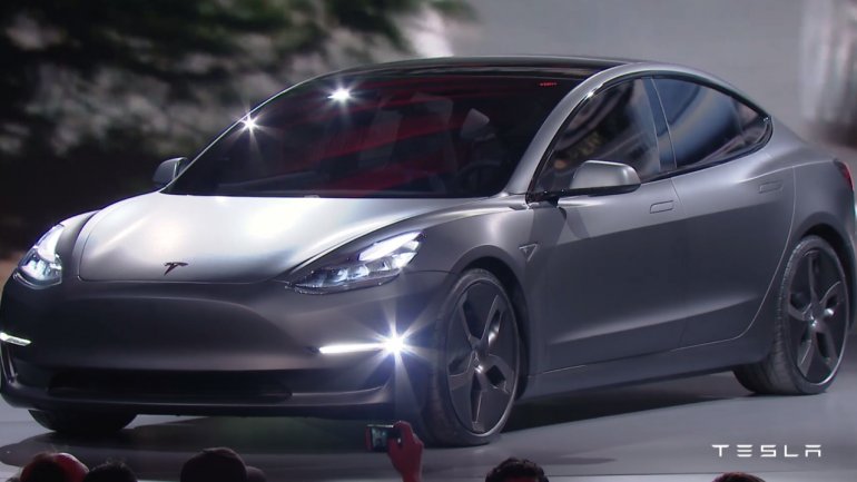 Tesla halts production to get ready for its high-volume Model 3